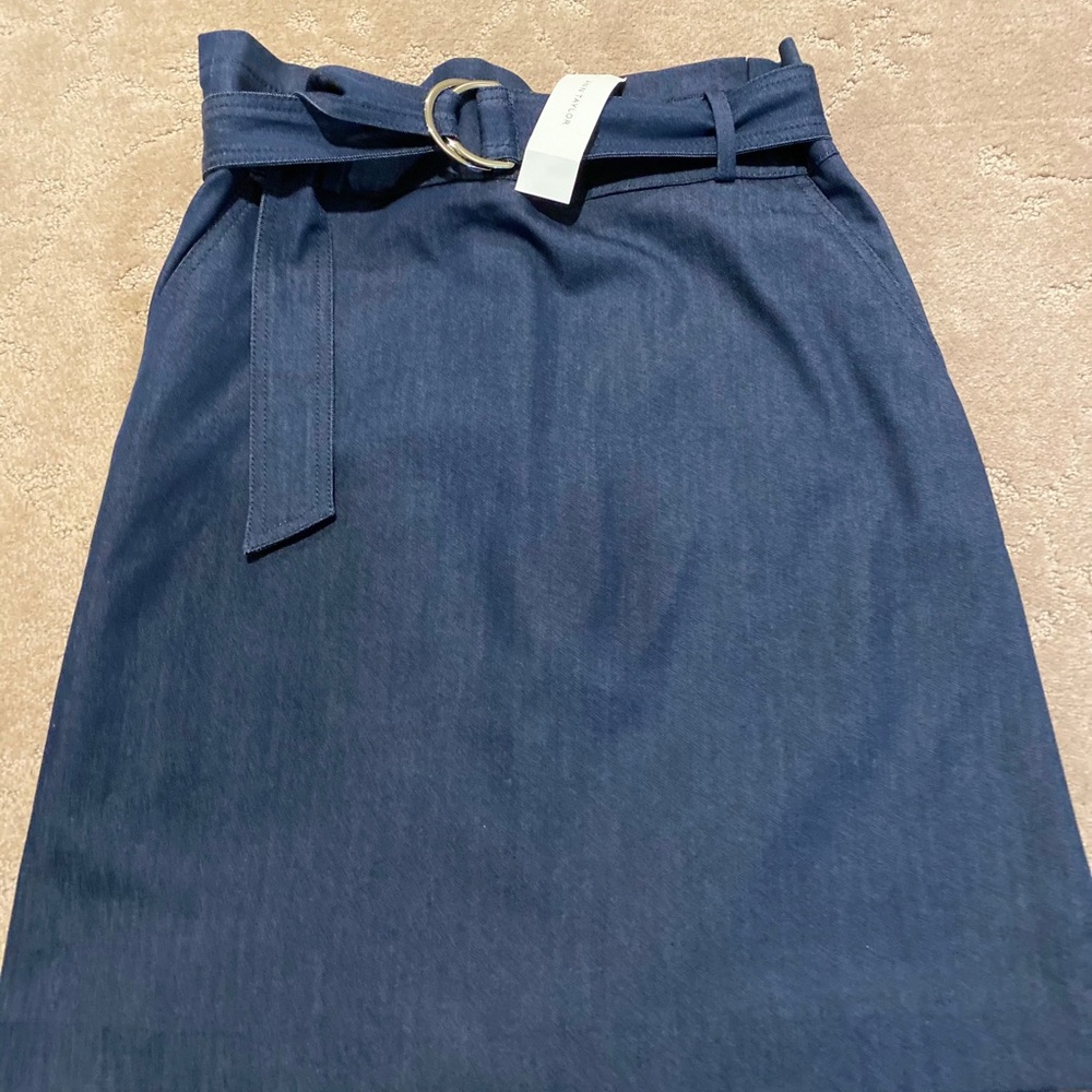 NWT Ann Taylor denim skirt belted waist, size 6